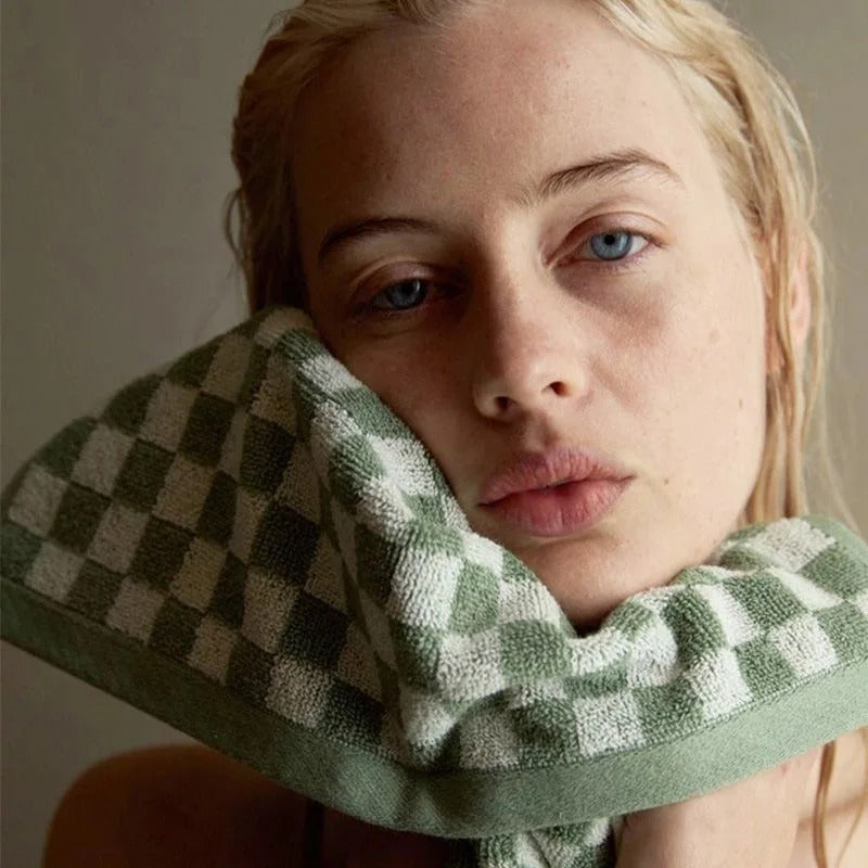 Retro Dambord En Streep Badhanddoek Van Gekamd Katoen