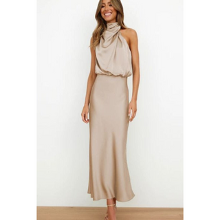 Velvet | Dames Avondjurk – Halter-design, Schitterende Look & Midi-lengte khaki