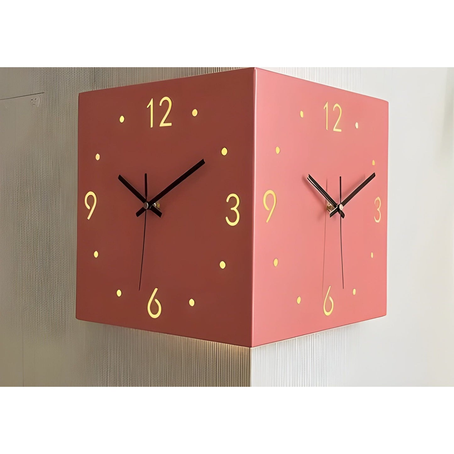 Klok – Elegante Dubbelzijdige Wandklok Roze