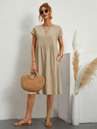 Sol | Moderne damesjurk – Sol Design, Sculpturaal Silhouet & Eigentijdse Elegantie khaki