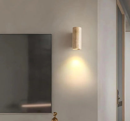 Japandi Wandlamp met Travertijn Afwerking en Minimalistisch Ontwerp