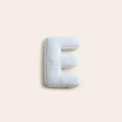 Alfabet sofa kussen E