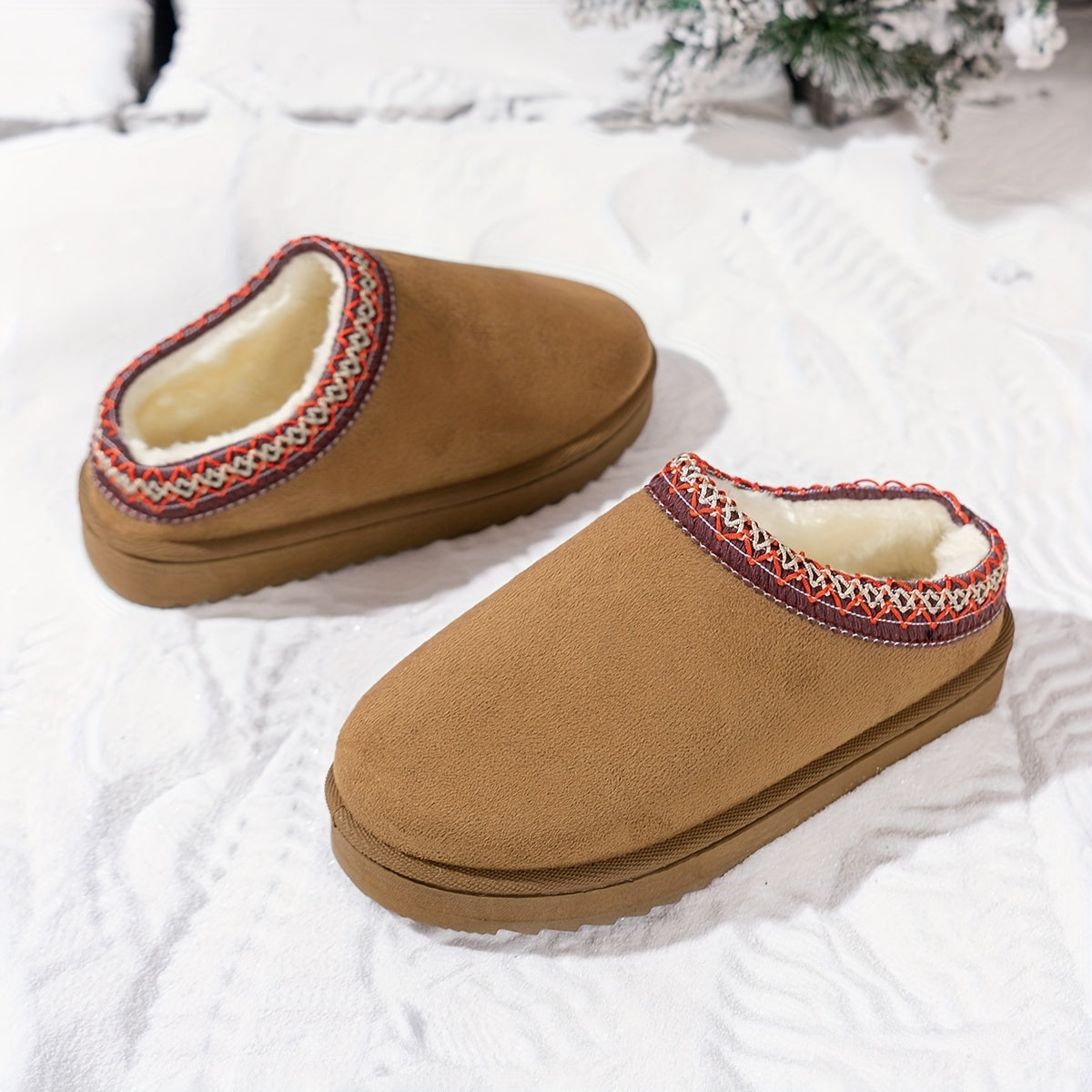 Dames Casual Winterlaarzen - Pluche, effen kleur en slip-on Lichtbruin