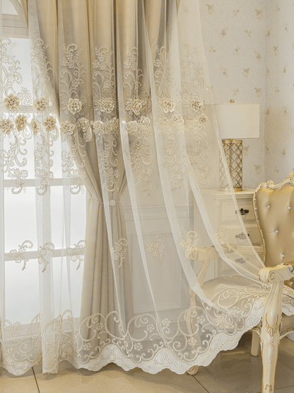 Luxe Verduisterende Gordijnen met 3D Bloemenborduurwerk – Crème Fluweel Raamdecoratie voor Optimale Lichtblokkering