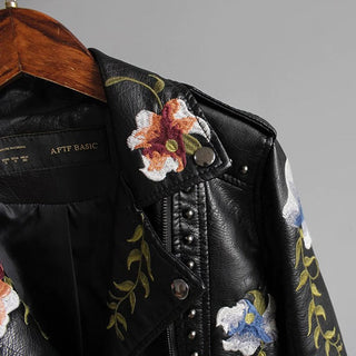Leren Damesjack Slank Silhouet Met Zakken En Ritssluiting