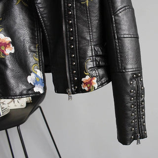 Leren Damesjack Slank Silhouet Met Zakken En Ritssluiting