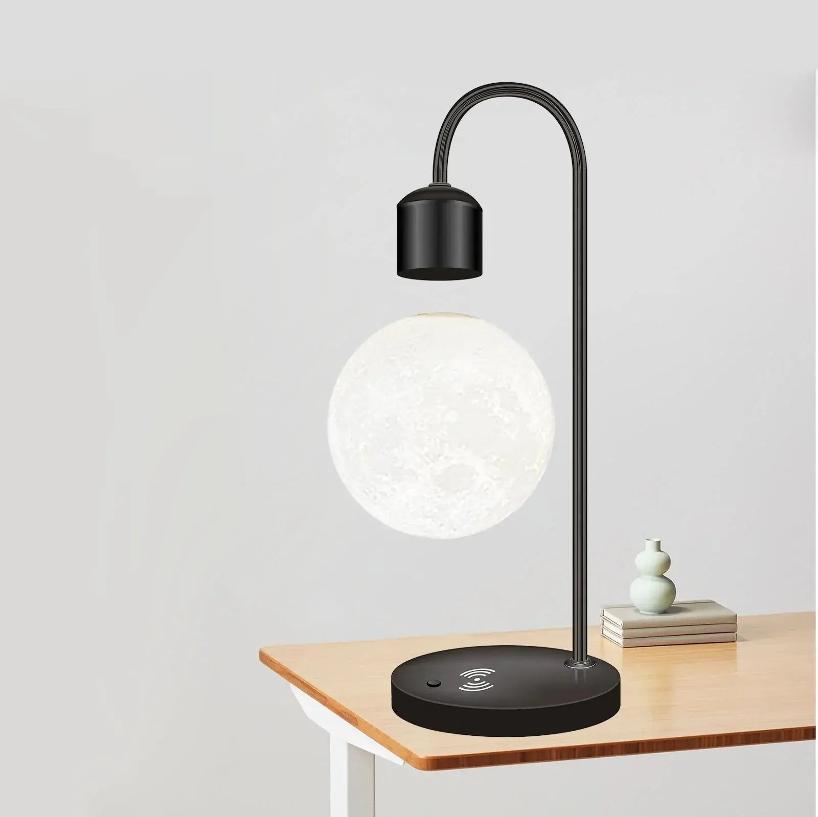 Amanti - 'Levitating' Maan Lamp met Draadloze Oplader voor Jouw Huis