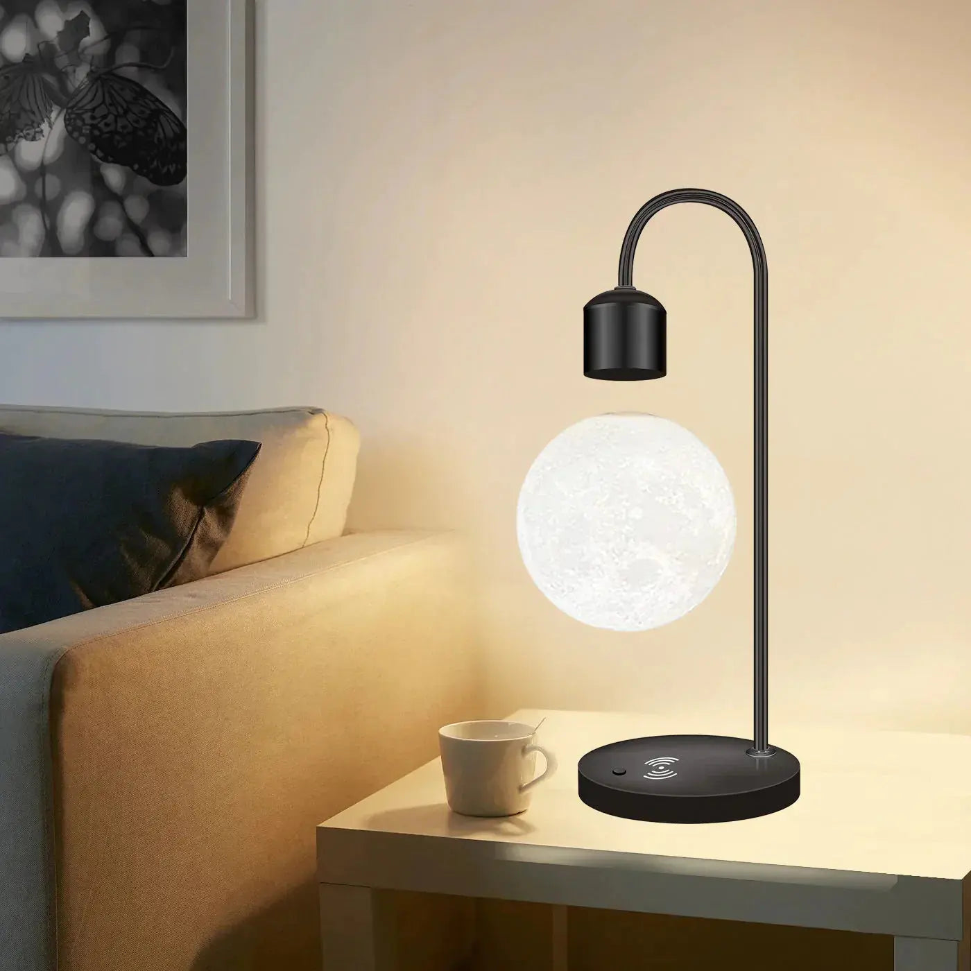 Amanti - 'Levitating' Maan Lamp met Draadloze Oplader voor Jouw Huis