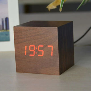 Kubus Digitale Tafelklok Voor Modern Interieur Bruin-rood
