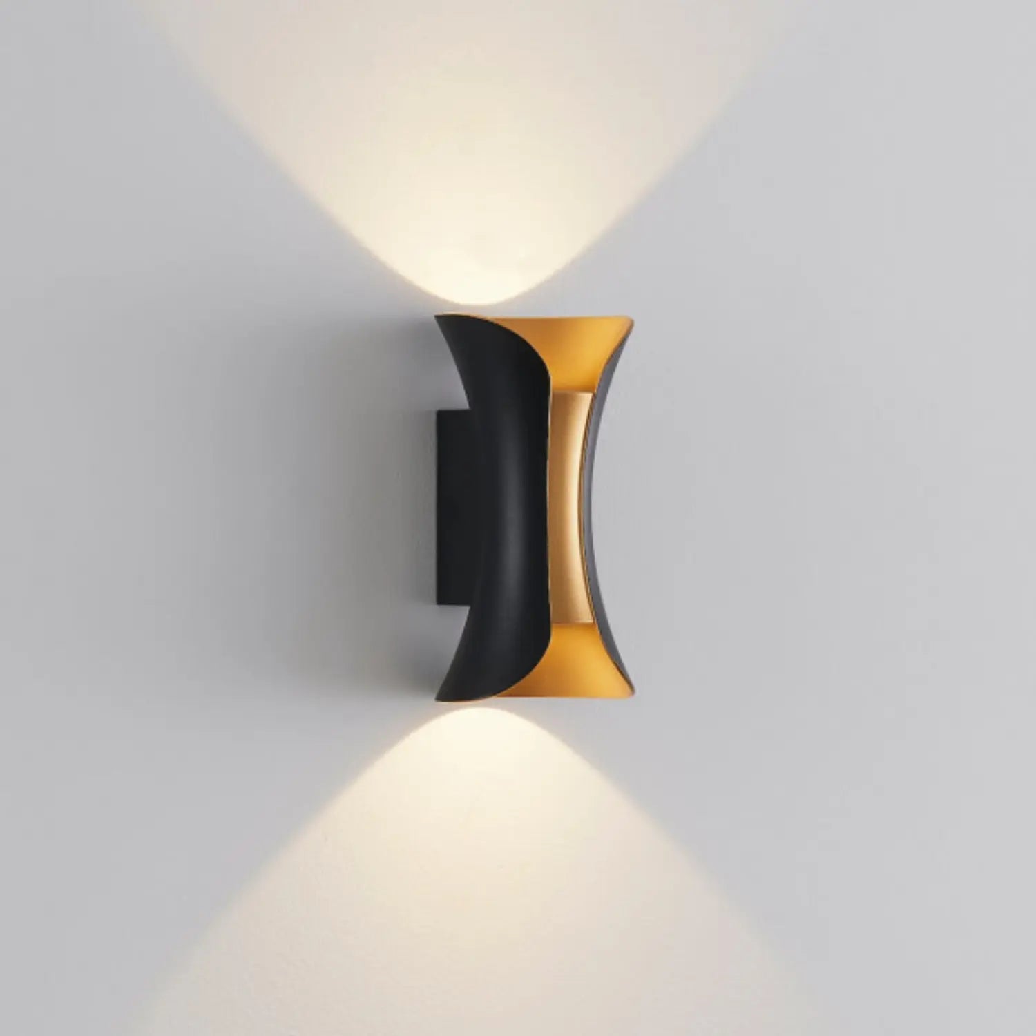Kōmei - Wandlamp voor Buiten met Modern Ontwerp en Duurzaamheid