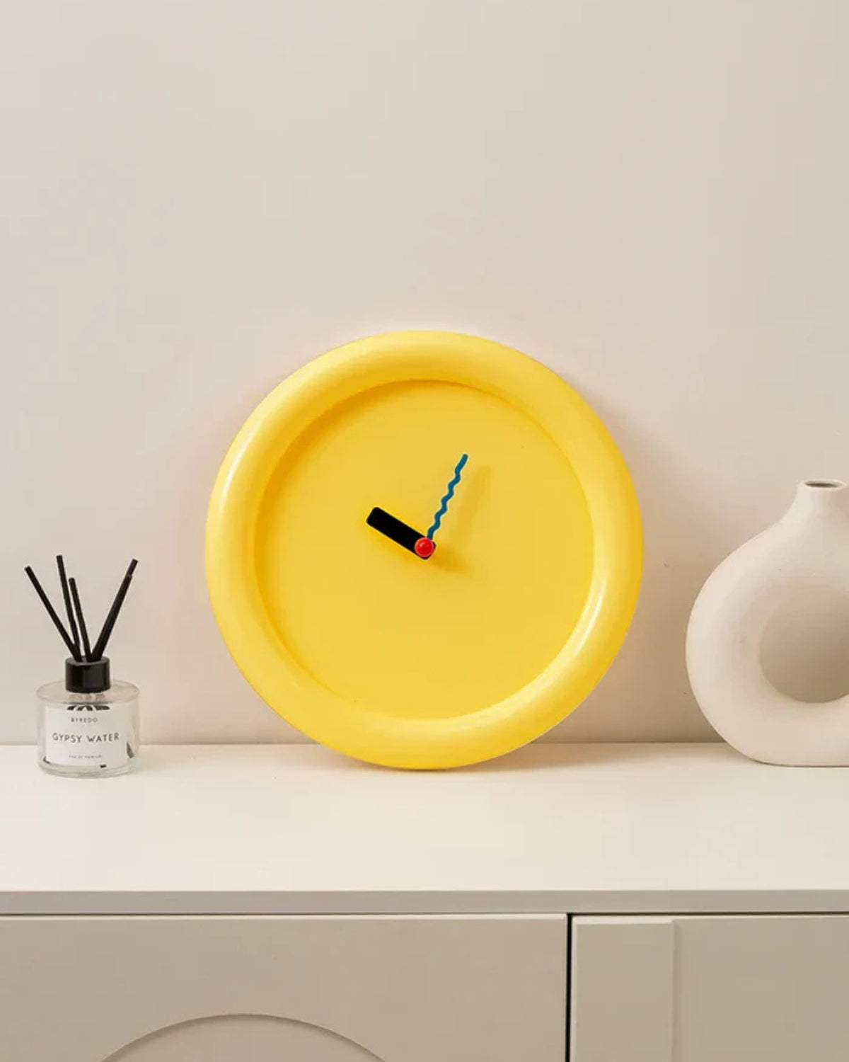 Le Temps Wandklok Voor Stijlvolle Interieurs Geel