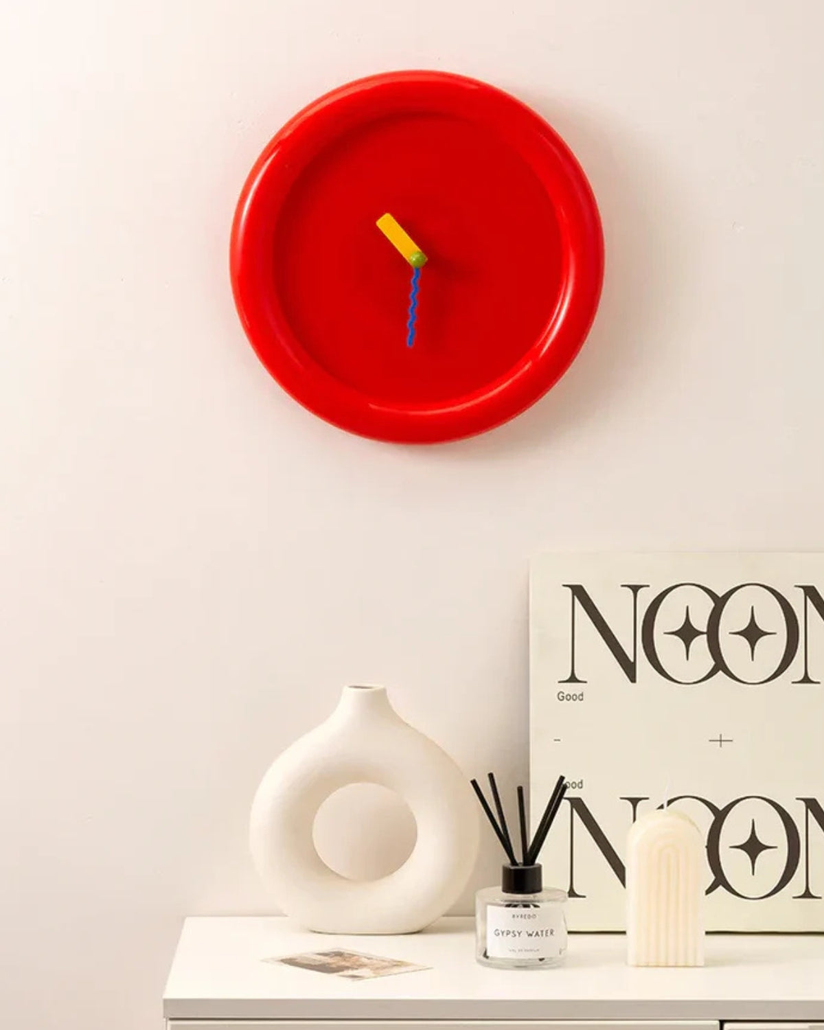 Le Temps Wandklok Voor Stijlvolle Interieurs Rood