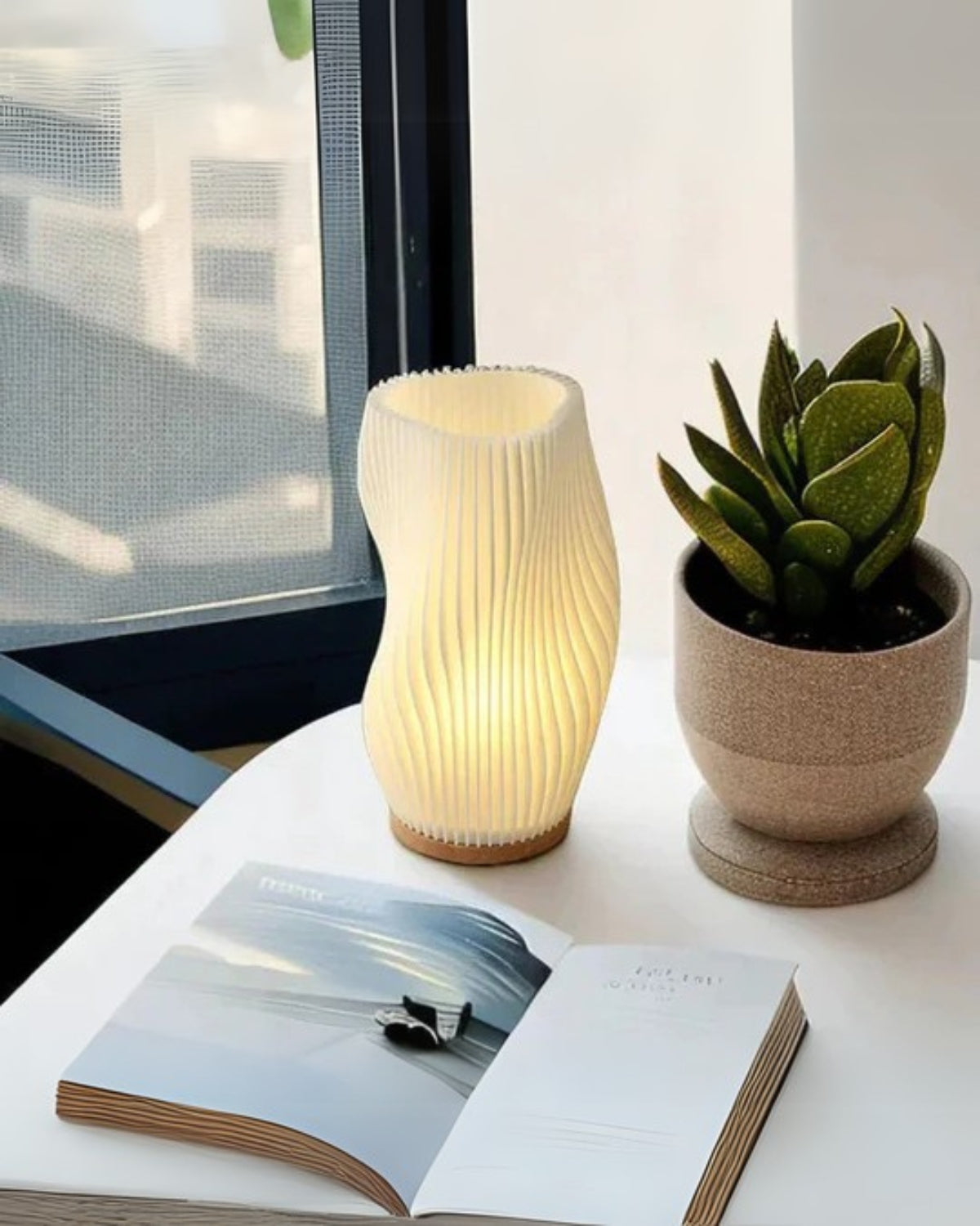 Saoel – 'Wavy' Sculpted 3D Golf Geprinte Tafellamp