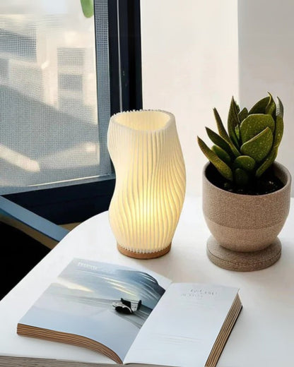 Saoel – 'Wavy' Sculpted 3D Golf Geprinte Tafellamp