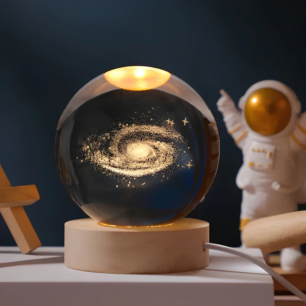 Solace - Kristallen Bal met 3D Gravure en Warm Wit Licht Milky Way