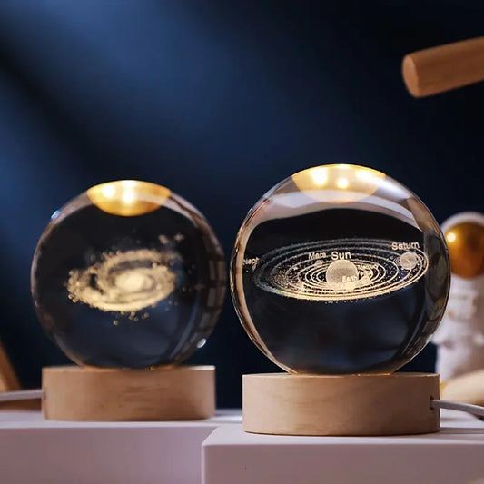 Solace - Kristallen Bal met 3D Gravure en Warm Wit Licht